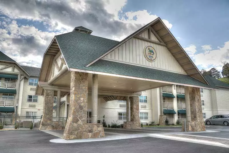 The outside of The Lodge at Five Oaks a hotel in sevierville TN