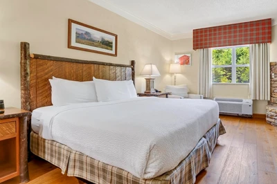 king room bed
